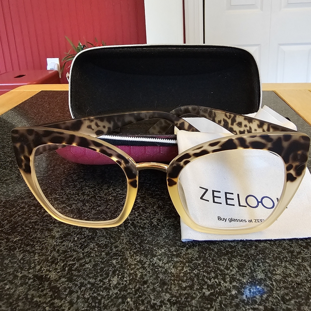 Leopard Print Fashion Glasses